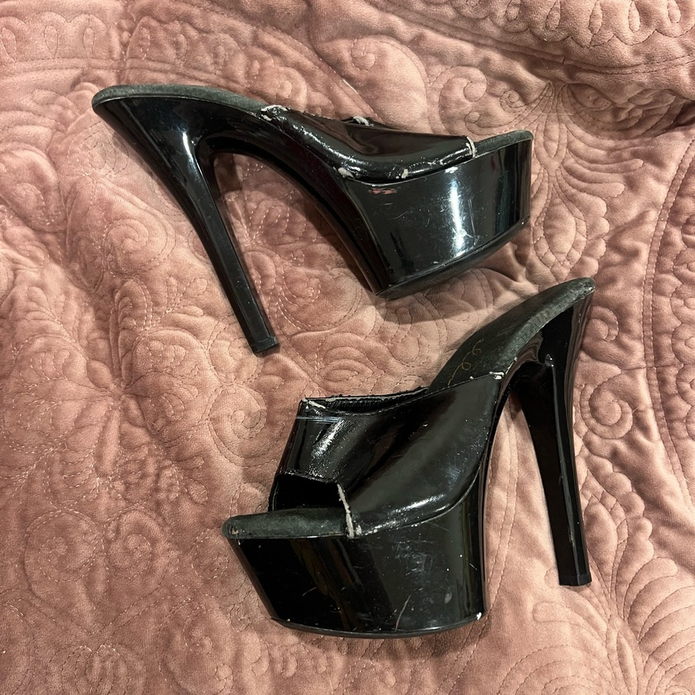Black Patent Platform Mule Heels - Women's Dress Shoes 6